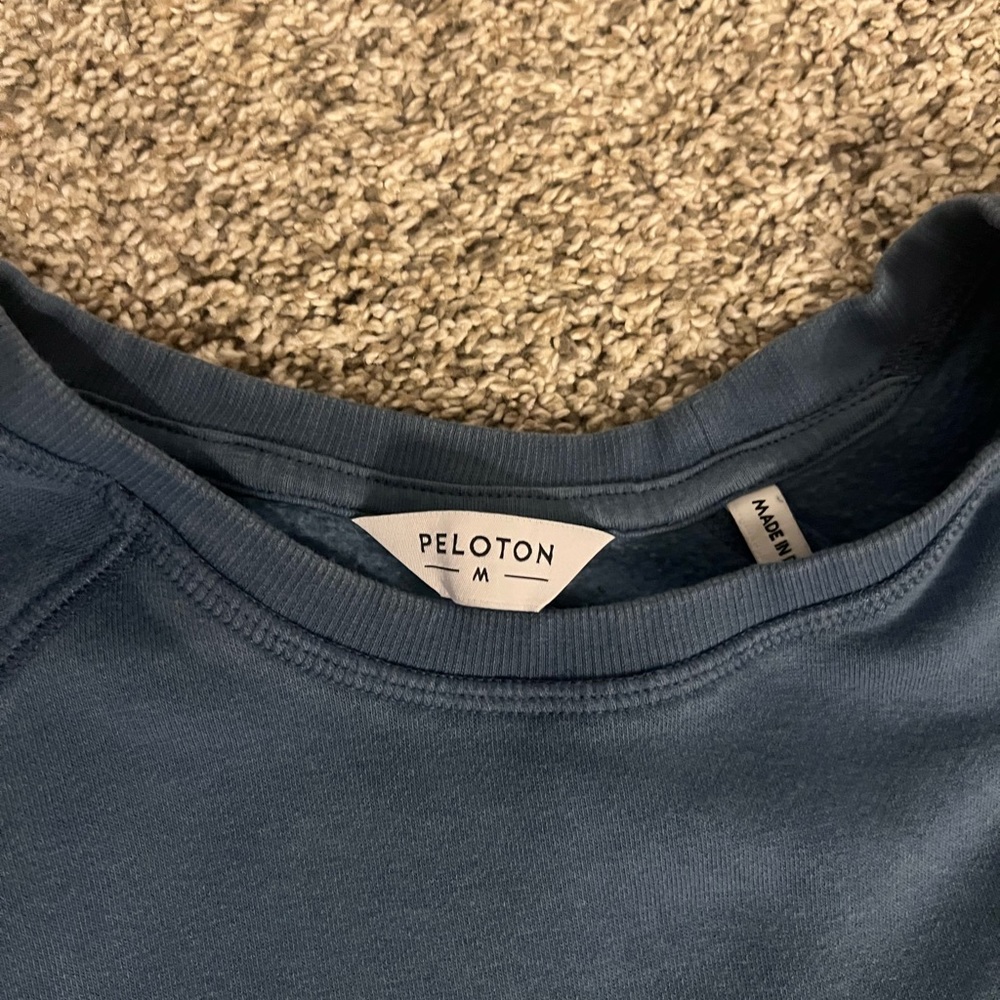 GUC- peloton crew sweatshirt- M mens
